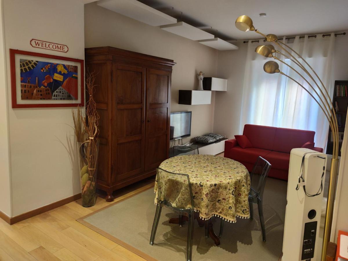 Appartamento Emmerosa, Centro Citta, Parcheggio Verona Exterior foto