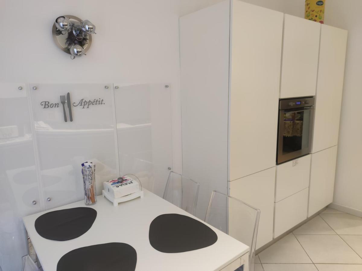 Appartamento Emmerosa, Centro Citta, Parcheggio Verona Exterior foto